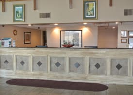 Quality Inn & Suites Carthage near Precious Moments Chapel 5