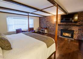 The Yankee Inn 4