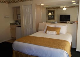 The Suites at Fall Creek 5
