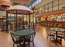 Ramada by Wyndham Paintsville Hotel & Conference Center 3