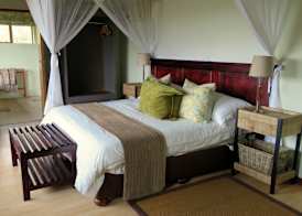 Woodbury Lodge – Amakhala Game Reserve 4
