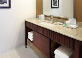 Four Points by Sheraton Houston Hobby Airport 5