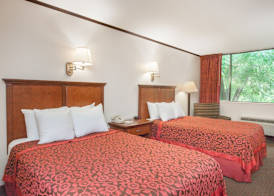 Schenectady Inn & Suites 5