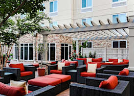 Hilton Garden Inn Melville 2