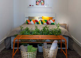 Alfama Right Point 5