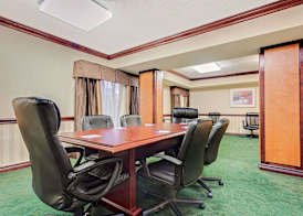 Baymont by Wyndham Kalamazoo East 2