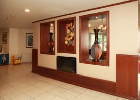 Ramada by Wyndham Fresno Northwest 4