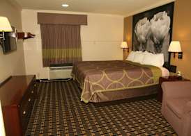 Super 8 by Wyndham Tyler TX 5