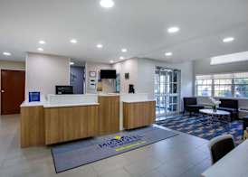 Microtel Inn & Suites by Wyndham Burlington 2