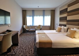 XO Hotels Blue Square 4