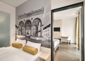 Super 8 by Wyndham Munich City North 4