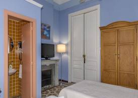 Hostal Girona 5