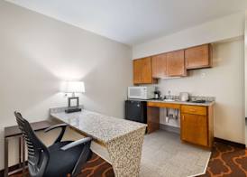Quality Inn & Suites Huntsville Research Park Area 5