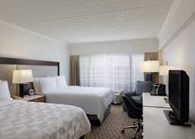 Holiday Inn CLARK - NEWARK AREA by IHG 3