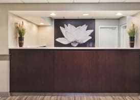 La Quinta Inn & Suites by Wyndham Charleston Riverview 4