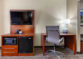 Comfort Suites Oshkosh West 4