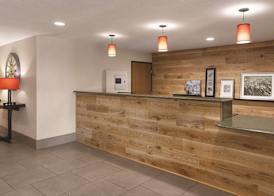 Country Inn & Suites by Radisson, Abingdon, VA 3
