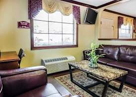 Econo Lodge Russellville 3
