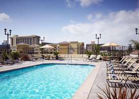 DoubleTree Suites by Hilton Anaheim Resort-Convention Center 5