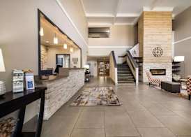 Country Inn & Suites by Radisson, Freeport, IL 3