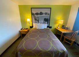 Super 8 by Wyndham Powell 4