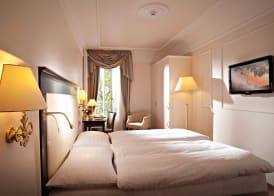 Grand Hotel Suisse Majestic, Autograph Collection 4