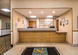 Quality Inn Morris I-80 3
