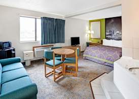 Super 8 by Wyndham Mokena/Frankfort /I-80 4