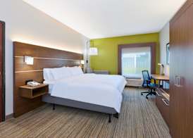 Holiday Inn Express & Suites THREE RIVERS by IHG 3