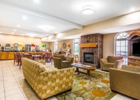 Quality Inn & Suites Chesterfield Village 3