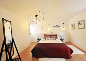 137 Private family home -8 min from historic center 3