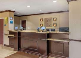 Comfort Inn & Suites Northeast - Gateway 4