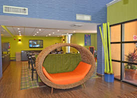 Comfort Inn & Suites Lantana - West Palm Beach South 5