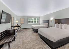 Best Western Wesley Inn & Suites 4