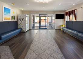 Days Inn & Suites by Wyndham Albany 4