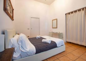 Carafa's Central Apartments 4