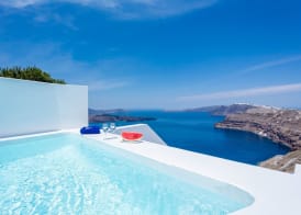 Alti Santorini Luxury Suites 4
