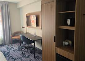 Fairfield Inn and Suites Cleveland 4