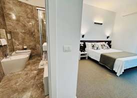 HOTEL NOIR 5