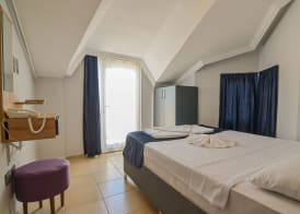 Berry Bella Hotel 4