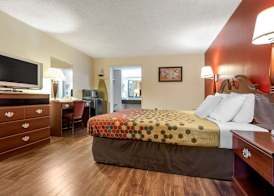 Econo Lodge Cortland Downtown 5