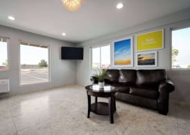 Days Inn by Wyndham Fresno South 2