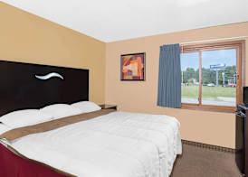 Super 8 by Wyndham Sheboygan WI 5