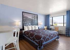 Super 8 by Wyndham Dunnigan 4