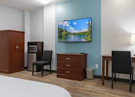 Signature Stay Inn & Suites - Downtown Hamilton 4