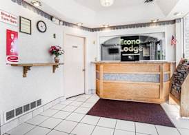 Econo Lodge McDonough South 4