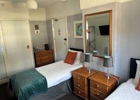 The Yacht Inn 4