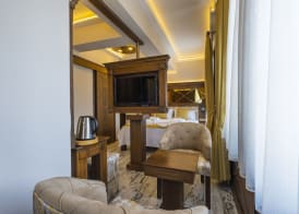 Reis Royal Hotel 4
