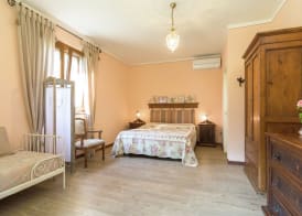 Blissful Tuscan Hideaway 3