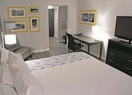 La Quinta by Wyndham Raleigh Downtown North 5